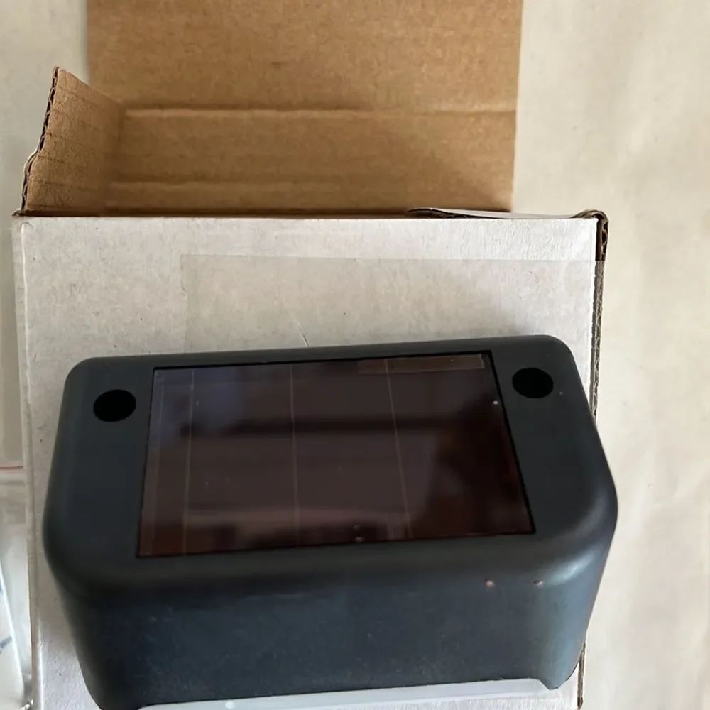 Corner Solar Light - Picture 2 of 4